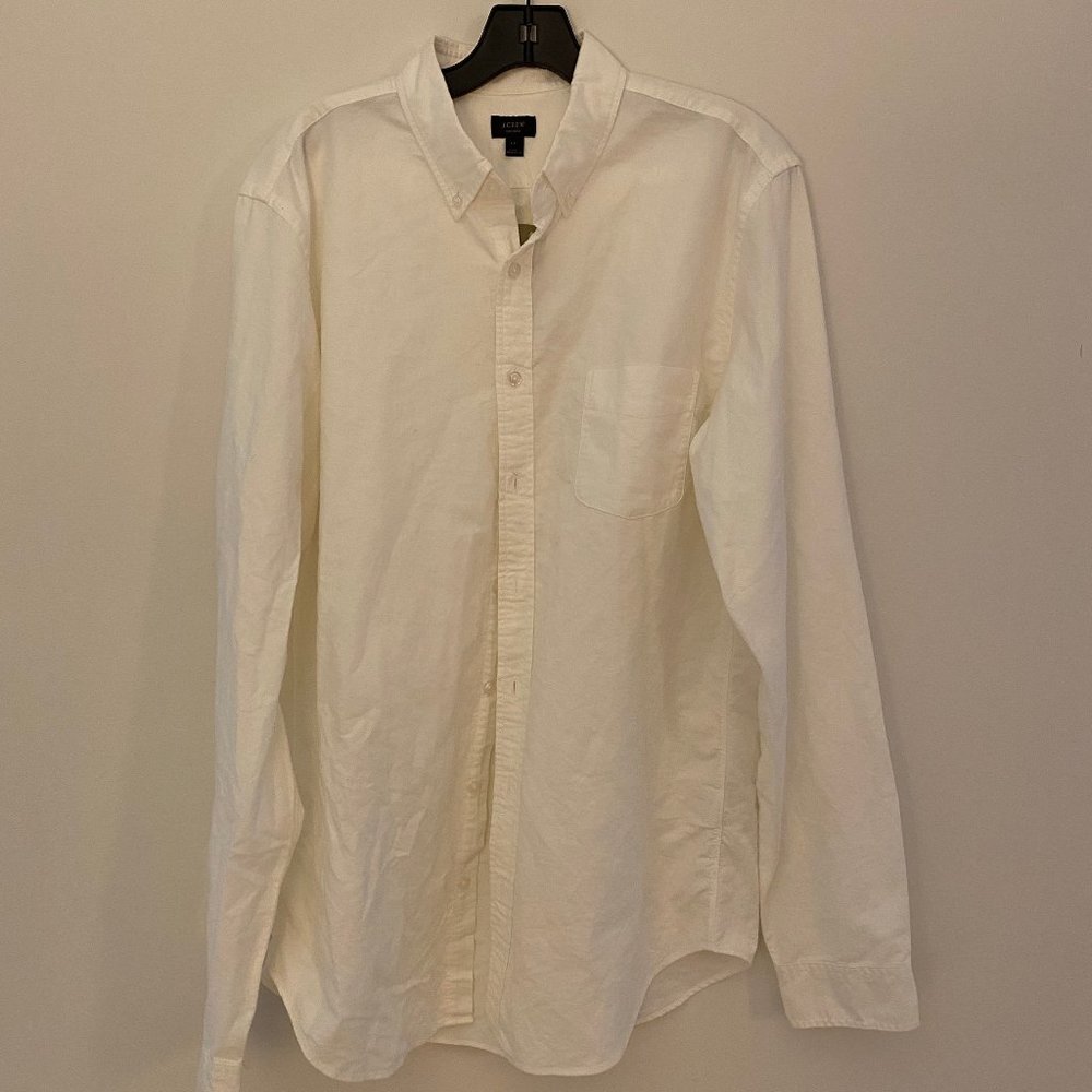 Men's white oxford shirt